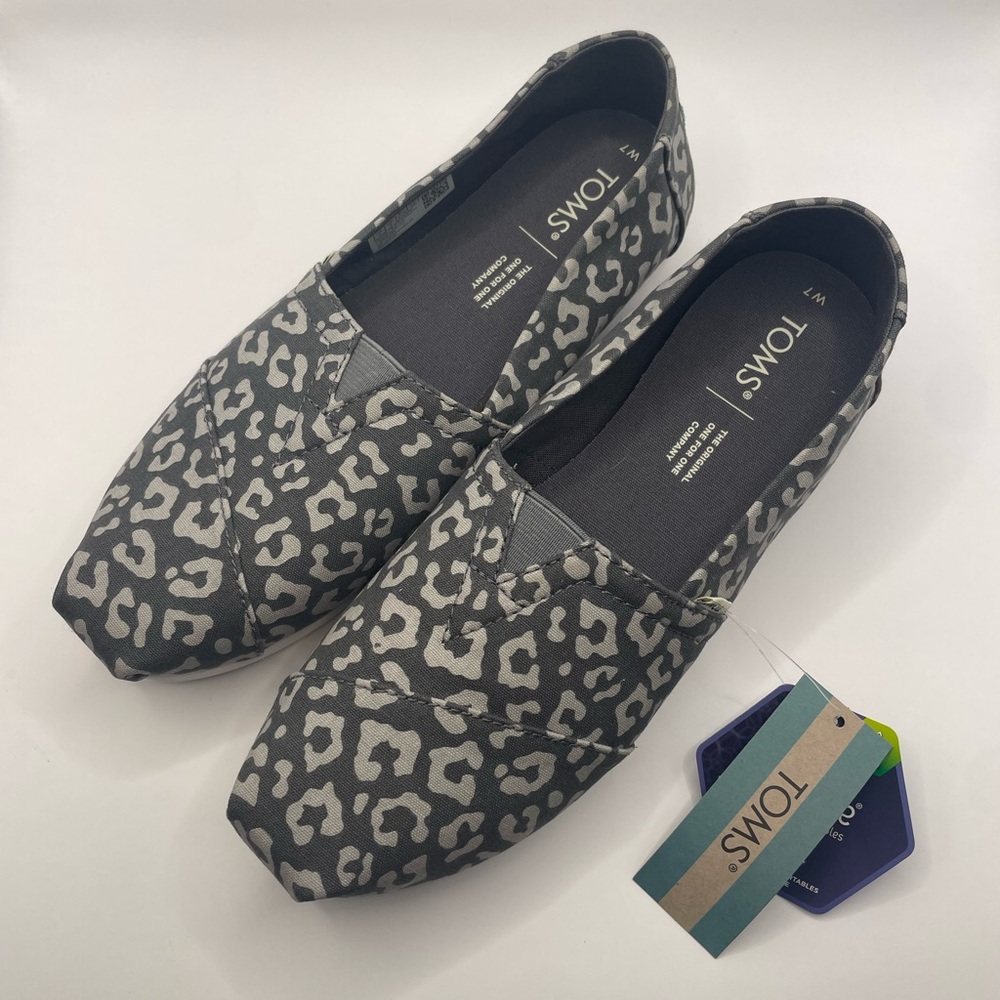 TOMS Alpargata Womens Slip On Flats Fashion Loafers NWT